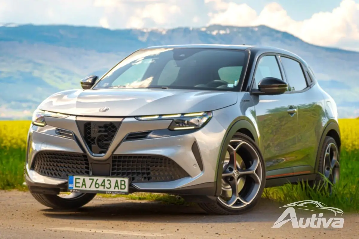 Alfa Romeo Junior Elettrica Veloce recensie Alfa Romeo Junior Elettrica Veloce recensie