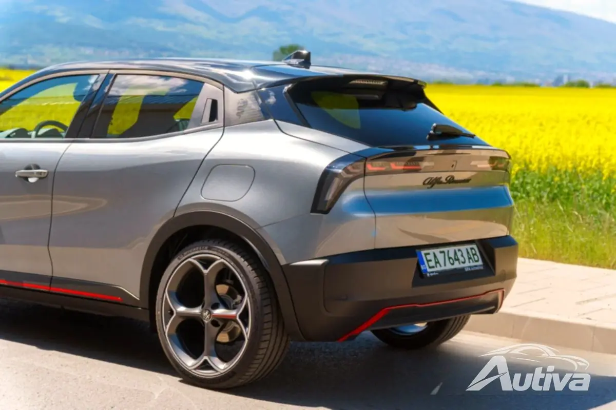 Alfa Romeo Junior Elettrica Veloce incelemesi Alfa Romeo Junior Elettrica Veloce incelemesi
