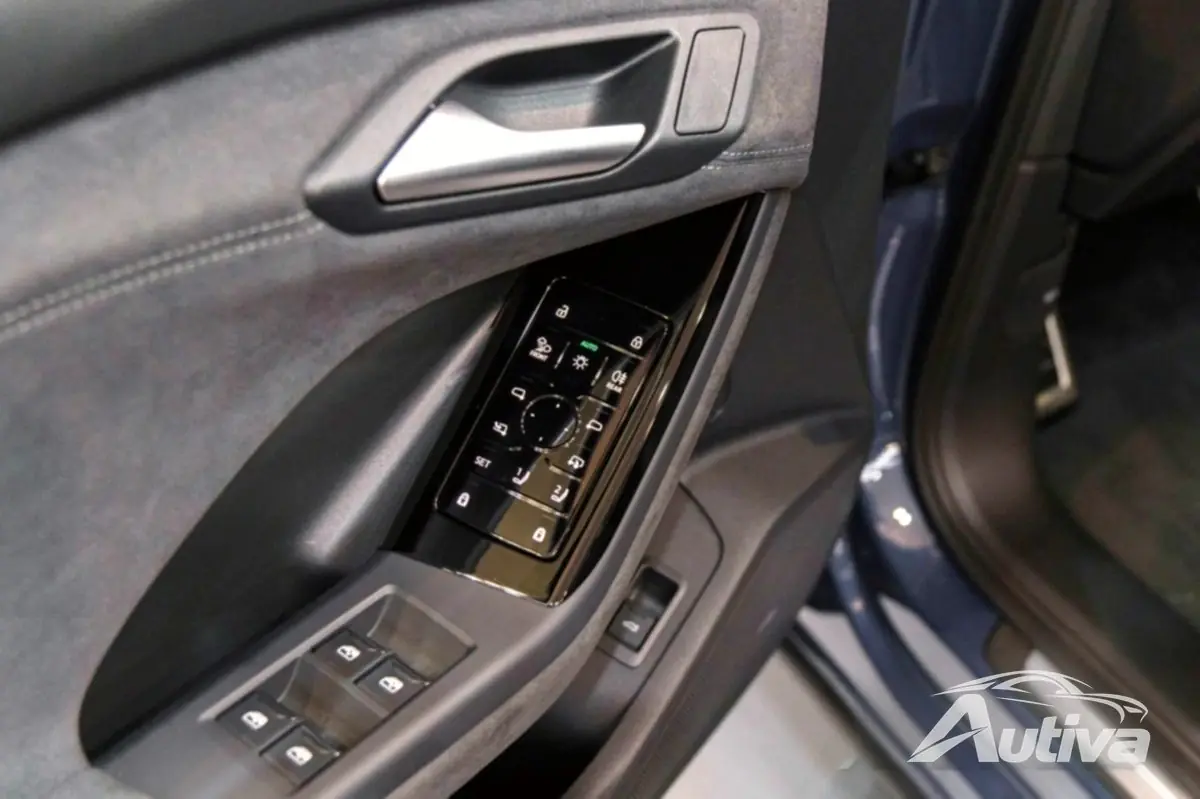 Examen de l'intérieur, du design et des fonctionnalités de l'Audi Q6 e=tron Examen de l'intérieur, du design et des fonctionnalités de l'Audi Q6 e=tron