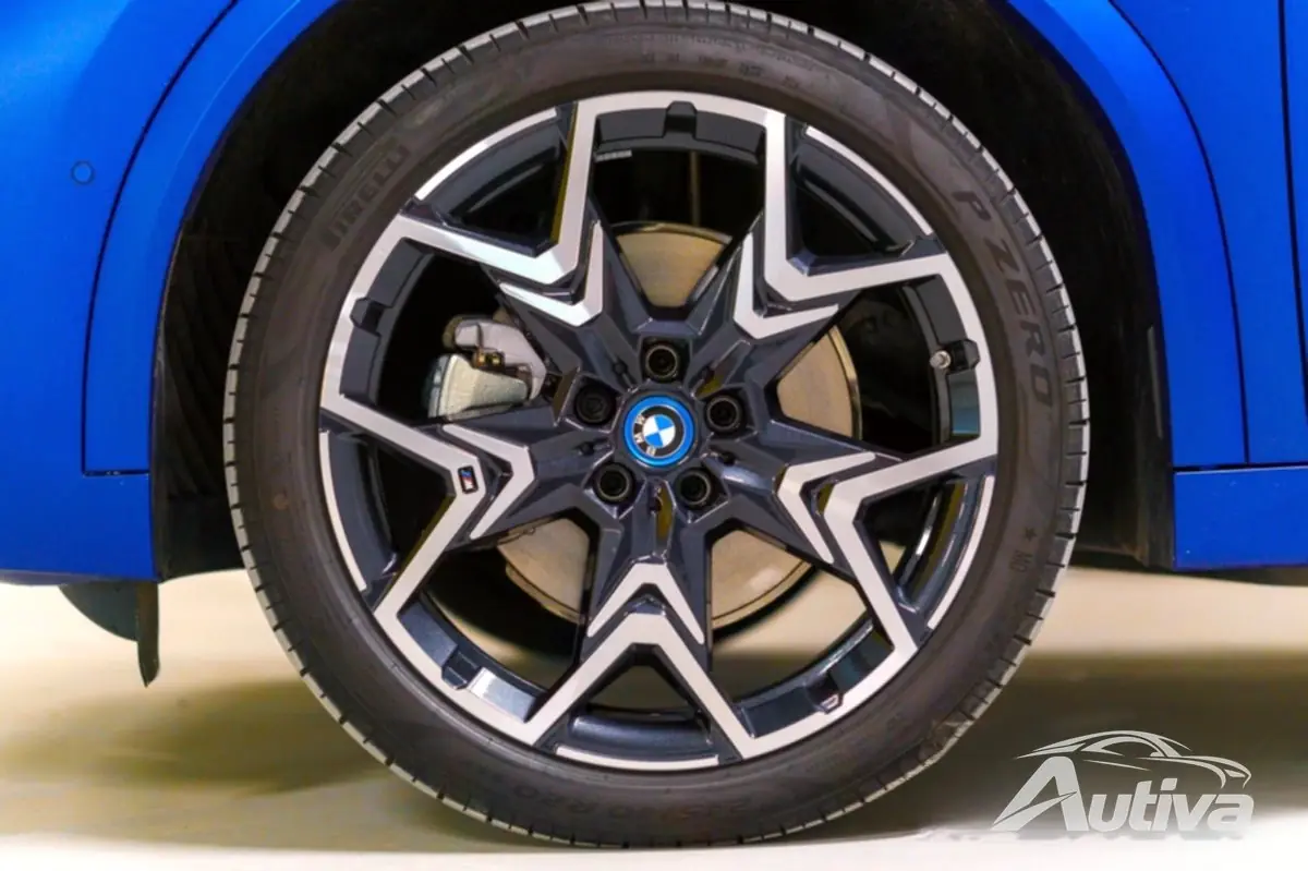 BMW iX2 xDrive30 Testbericht