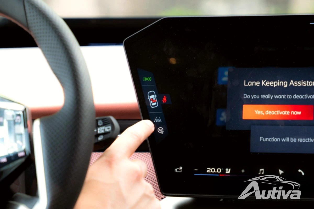 Disattivazione degli assistenti alla guida nella BMW iX3