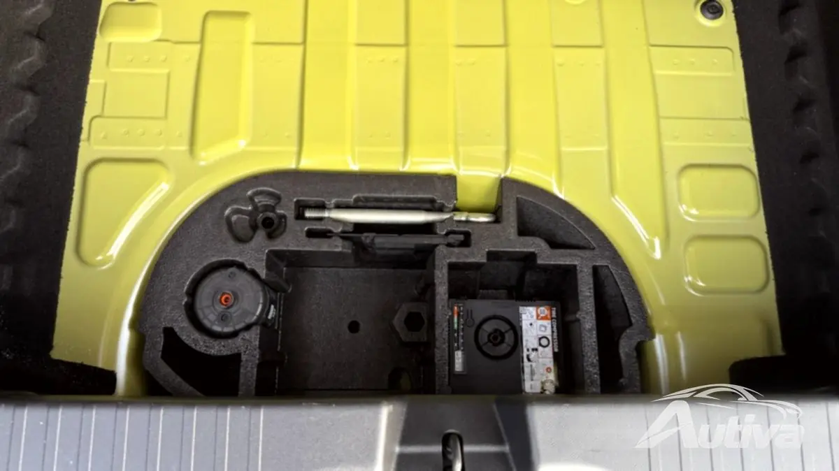 Ana bagaj tabanının altında neredeyse hiç yer kalmıyor.