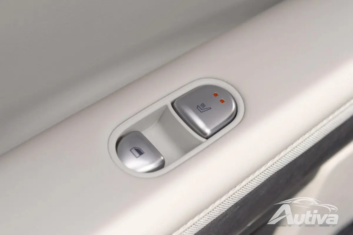 Некоторые приятные предметы роскоши можно найти сзади.