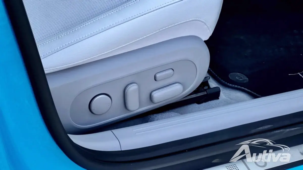 I sedili sono elettrici e possono essere regolati per un grande comfort.