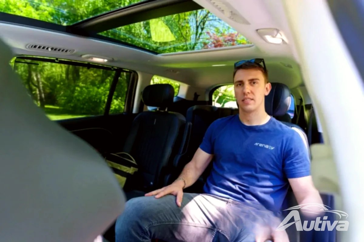 Espace de deuxième rangée de Hyundai Ioniq 9 Performance