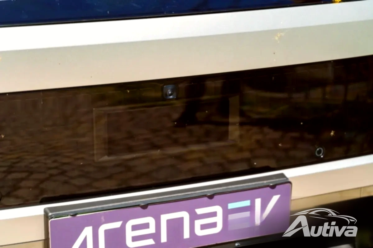 Frontale della Hyundai Ioniq 9 Performance
