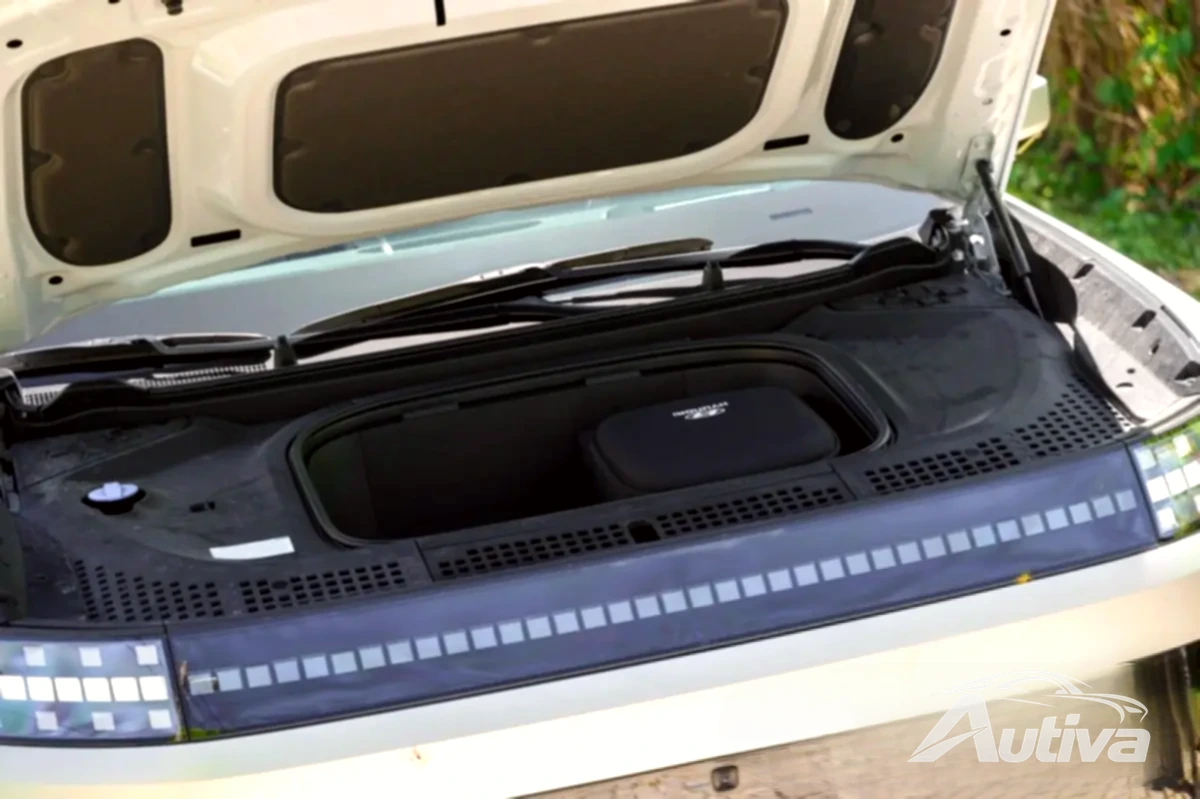 Hyundai Ioniq 9 Performance frunk