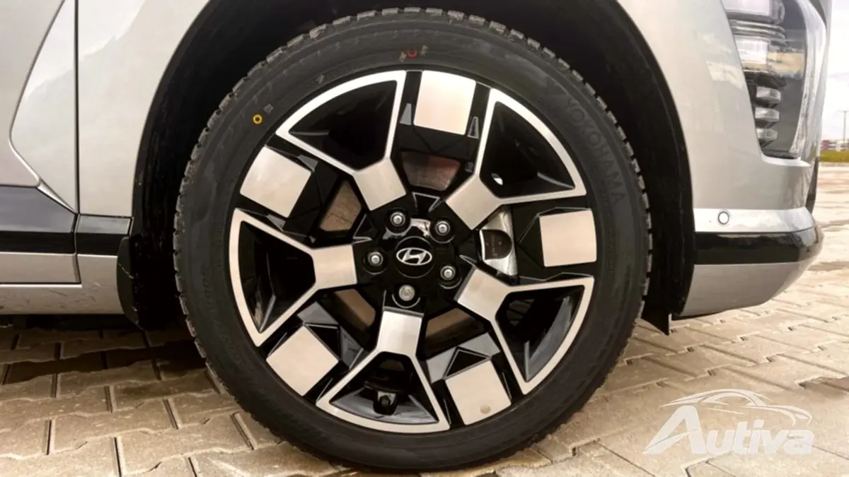 Recensione Hyundai Kona Elettrica 65,4 kWh Recensione Hyundai Kona Elettrica 65,4 kWh