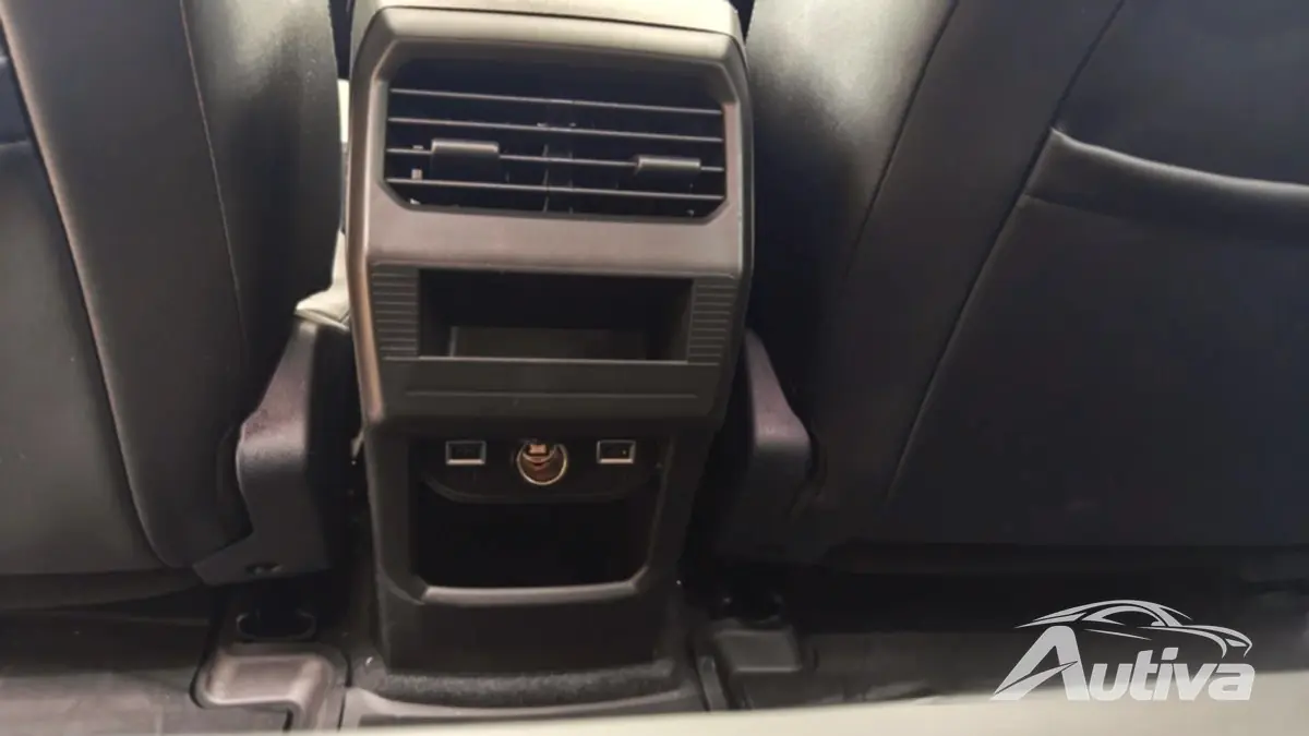 Merkmale der Rücksitze des Jeep Compass e