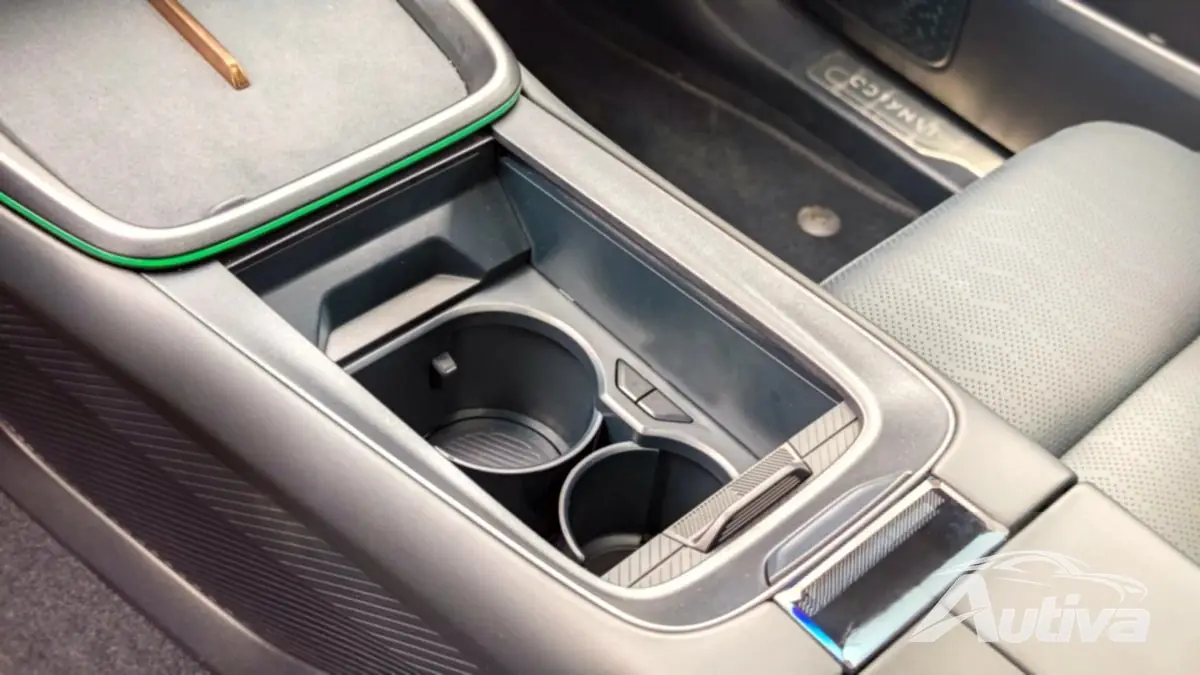 더 많은 센터 콘솔 저장 공간