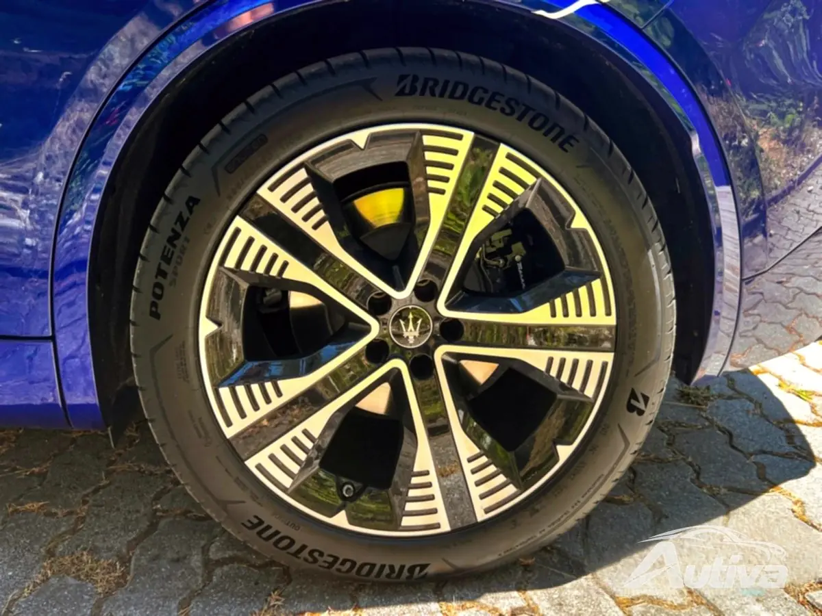 Examen de la Maserati Grecale Folgore