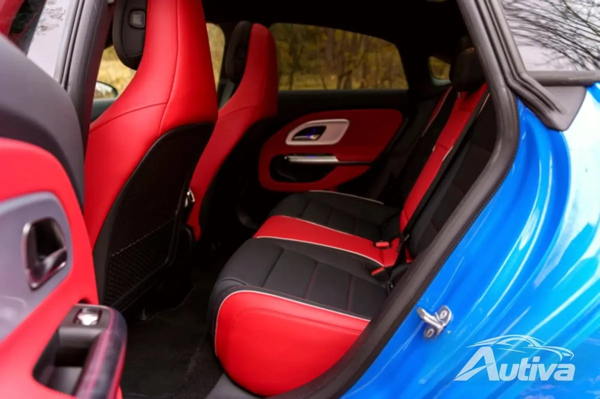 Análise do Mercedes-Benz CLA 350 4Matic