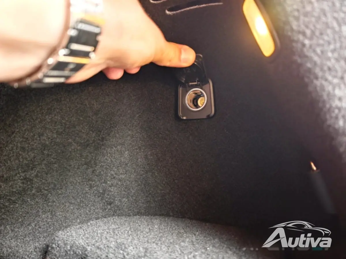 Schowek Mercedesa GLB