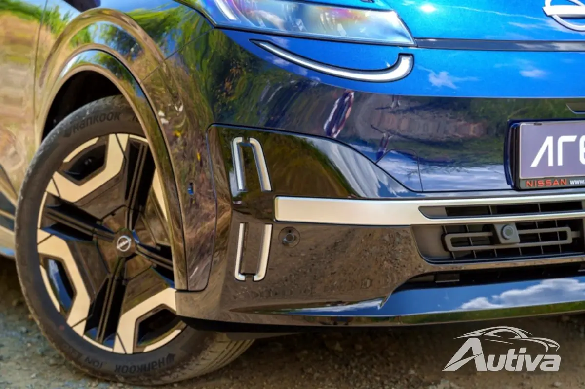 Nissan Micra EV framände