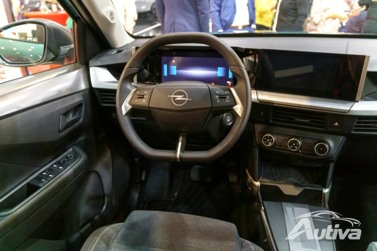 Revisión del interior, diseño y características del Opel Frontera Revisión del interior, diseño y características del Opel Frontera