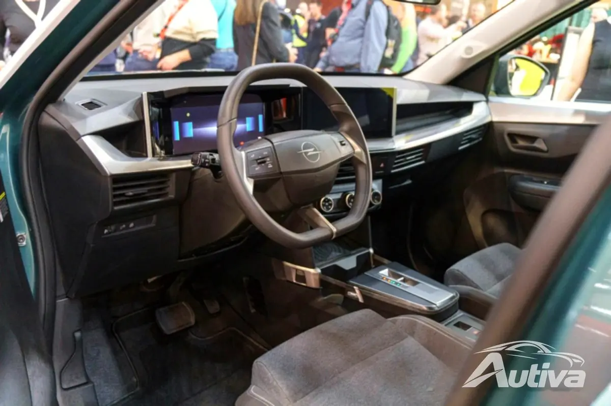 Recensione degli interni, del design e delle caratteristiche della Opel Frontera