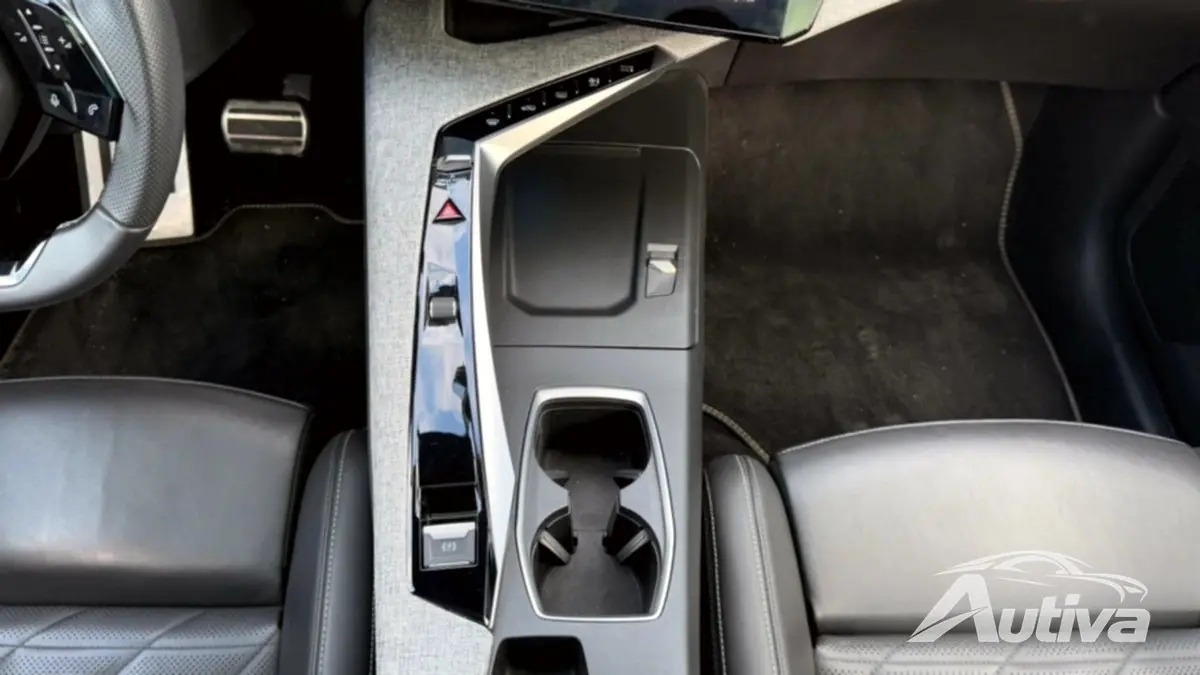プジョー e-3008 230 FWD レビュー プジョー e-3008 230 FWD レビュー