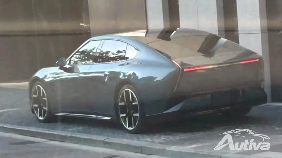 Le nouveau P7 élégant de XPeng capturé lors d'un essai routier réel en Chine 4