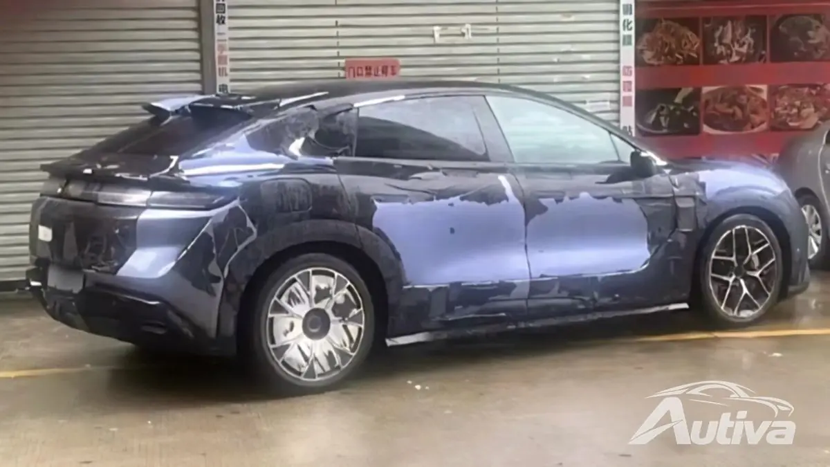 Spyshots van een Yangwang U7 GT met 1.300 pk die er misschien nooit zal zijn Spyshots van een Yangwang U7 GT met 1.300 pk die er misschien nooit zal zijn