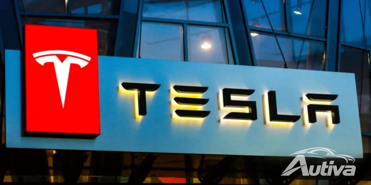 Un informatore Tesla lancia l'allarme sulla sicurezza della guida autonoma