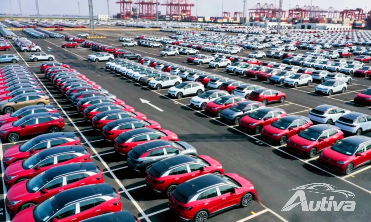 Crescono le esportazioni cinesi di veicoli elettrici: la VW ID.4 pronta per i clienti europei Crescono le esportazioni cinesi di veicoli elettrici: la VW ID.4 pronta per i clienti europei