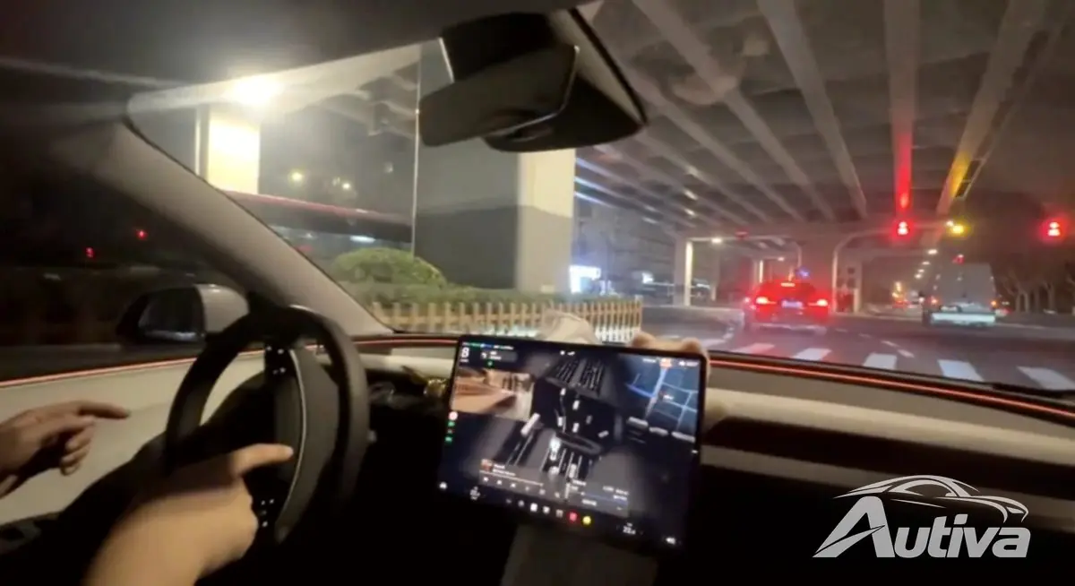 Tesla'nın Çin'deki otonom sürüşü, düzenleyici hız tümseğine çarptı Tesla'nın Çin'deki otonom sürüşü, düzenleyici hız tümseğine çarptı