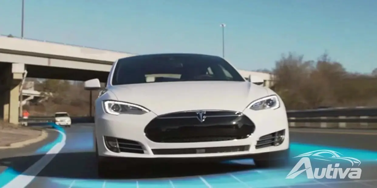 Dommer finner "rimelige bevis" Tesla visste om autopilotfeil, og satte scenen for straffskader