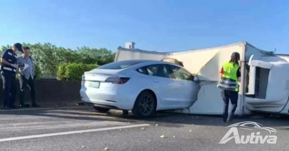 Das berüchtigte Tesla-Autopilot-Video wurde inszeniert Das berüchtigte Tesla-Autopilot-Video wurde inszeniert