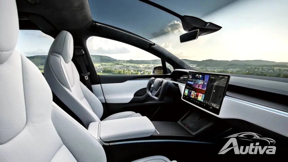 سيارة تيسلا موديل X من الداخل سيارة تيسلا موديل X من الداخل