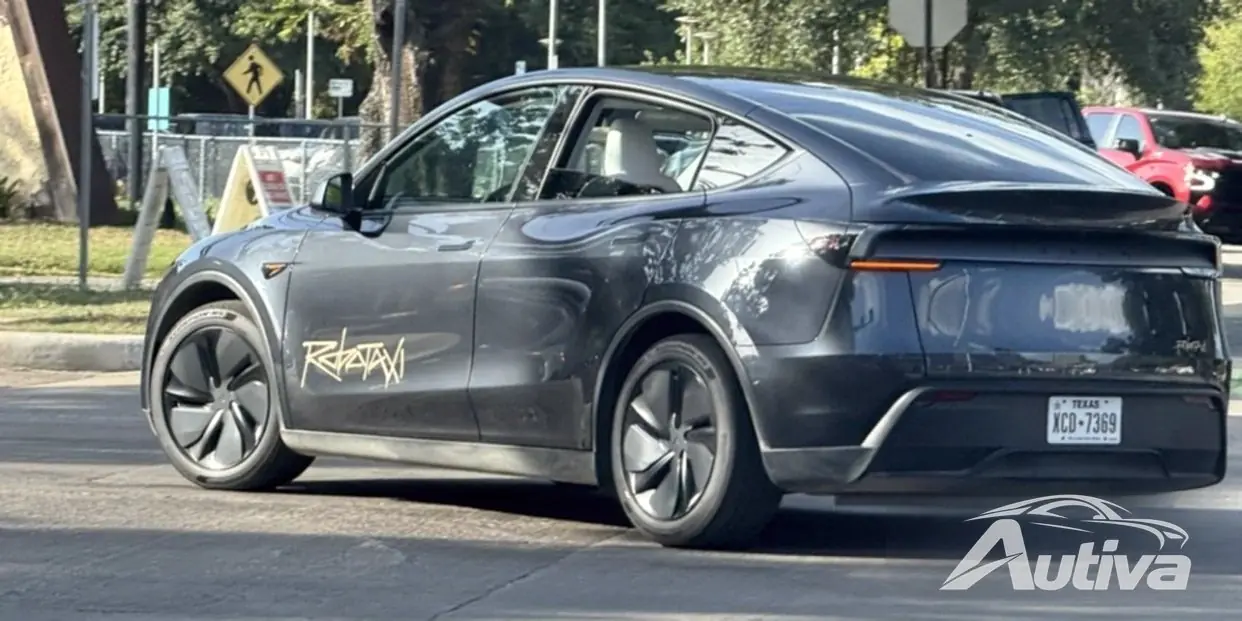 Tesla Robotaxi Austin'de 4,20 Dolarlık Fiyatlarla Piyasaya Sürüldü