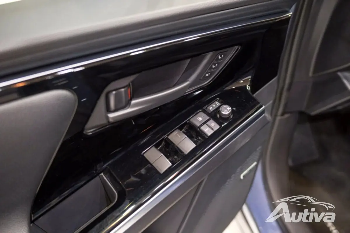 Interior do Subaru Solterra