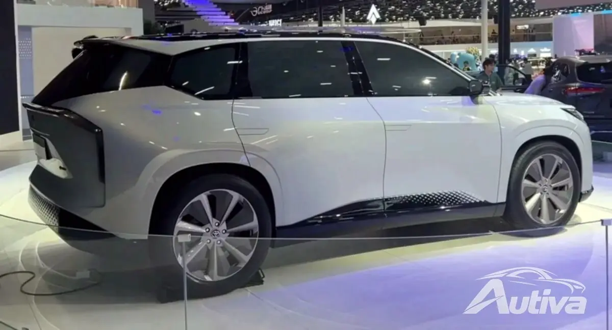Toyota deutet eine schlanke elektrische Limousine und einen SUV an, um Tesla herauszufordern 5