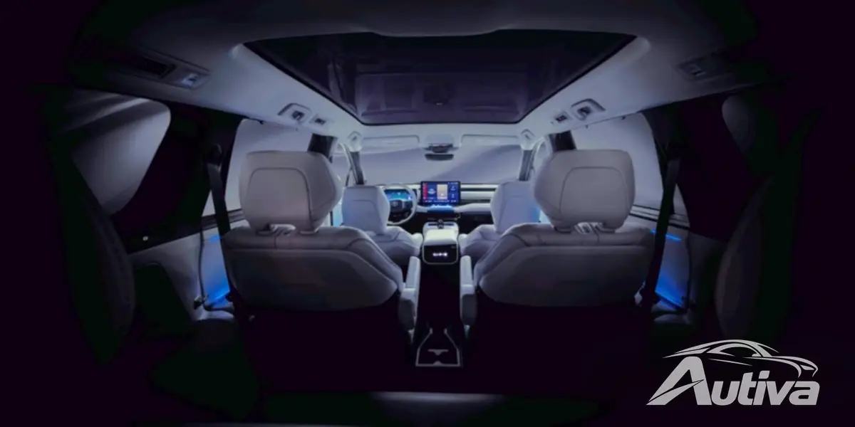Интерьер нового 3-рядного электрического внедорожника – источник: Toyota Интерьер нового 3-рядного электрического внедорожника – источник: Toyota