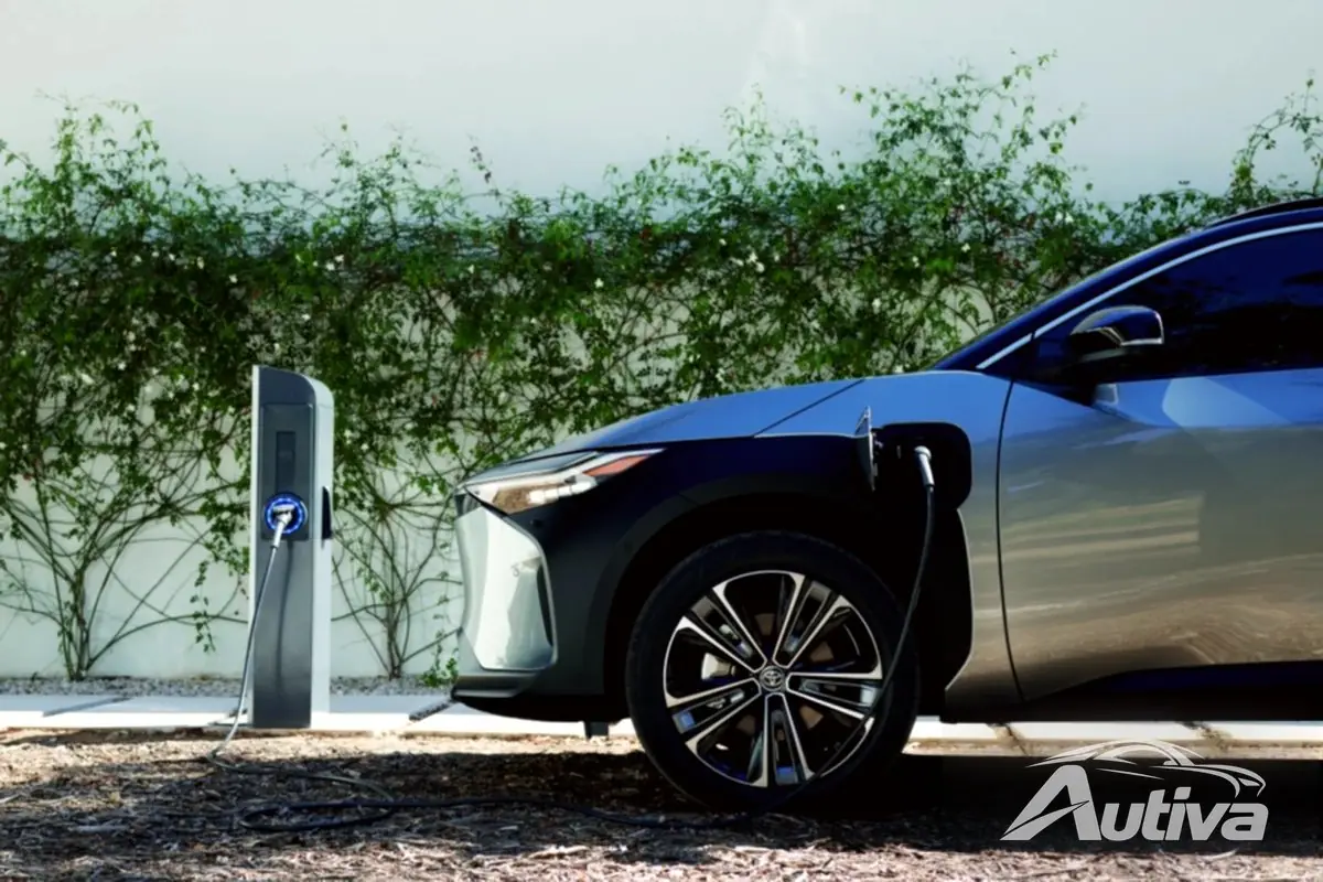 Toyota bZ4X debiutuje jako pierwszy specjalnie zaprojektowany samochód elektryczny firmy