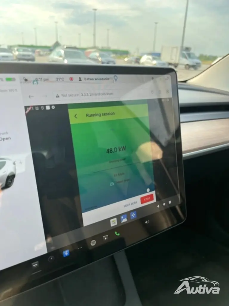 Проект Tesla Android в действии: езда с Apple Maps и прослушивание Apple Music