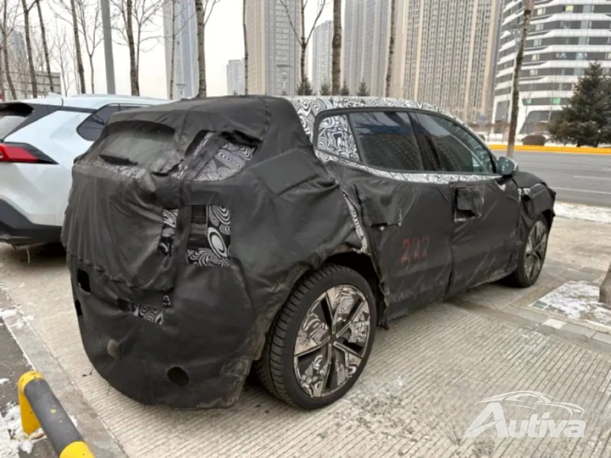 Volvo EX30 elektrikli SUV Çin'de test edilirken görüntülendi - bu yıl satışa çıkacak