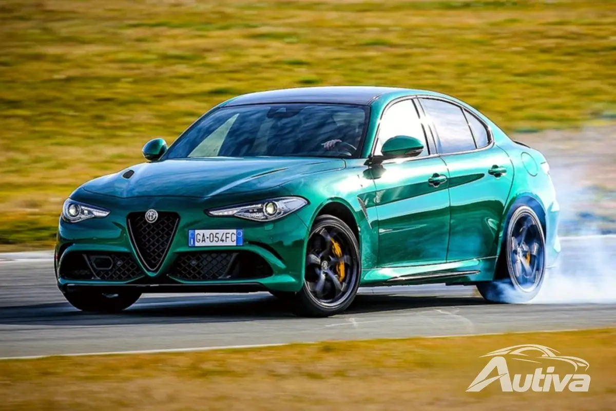 Electric Quadrifoglio 모델은 현재 Giulia보다 두 배 더 많은 전력을 갖습니다. Electric Quadrifoglio 모델은 현재 Giulia보다 두 배 더 많은 전력을 갖습니다.