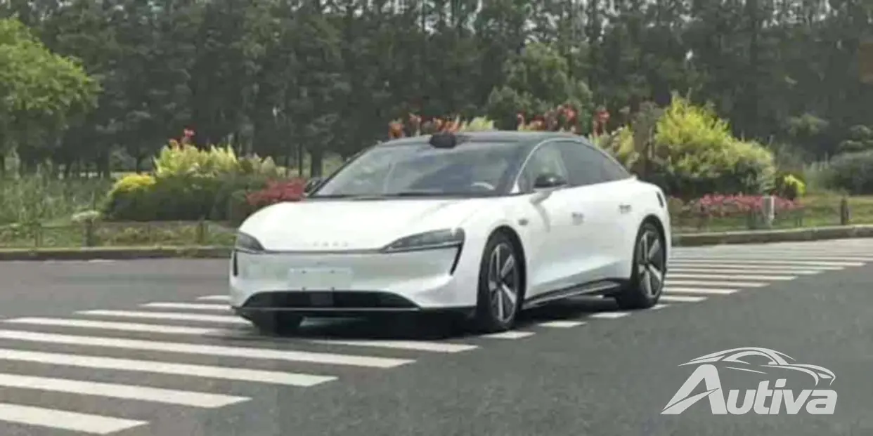 Les premiers véhicules électriques Luxeed de Huawei roulent enfin sur la route