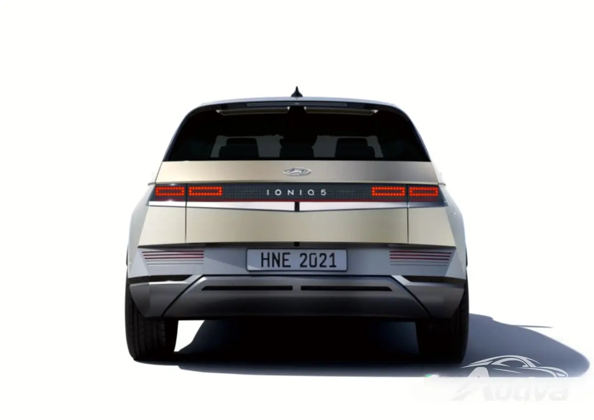 ヒュンダイは Ioniq 5 で EV に真剣に取り組み、大胆なデザインを戦いに持ち込む ヒュンダイは Ioniq 5 で EV に真剣に取り組み、大胆なデザインを戦いに持ち込む