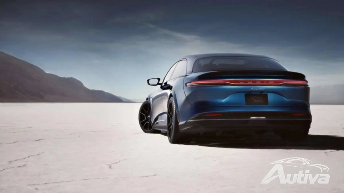 سيارة Lucid Air من Sapphire بقيمة 250 ألف دولار تنافس طراز Tesla ModelSPlaid 7