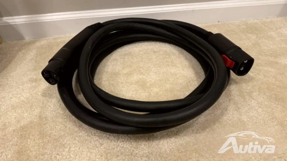 Teslas Supercharger-kamp - korta kablar och besvärlig parkering för icke-Tesla elbilar Teslas Supercharger-kamp - korta kablar och besvärlig parkering för icke-Tesla elbilar